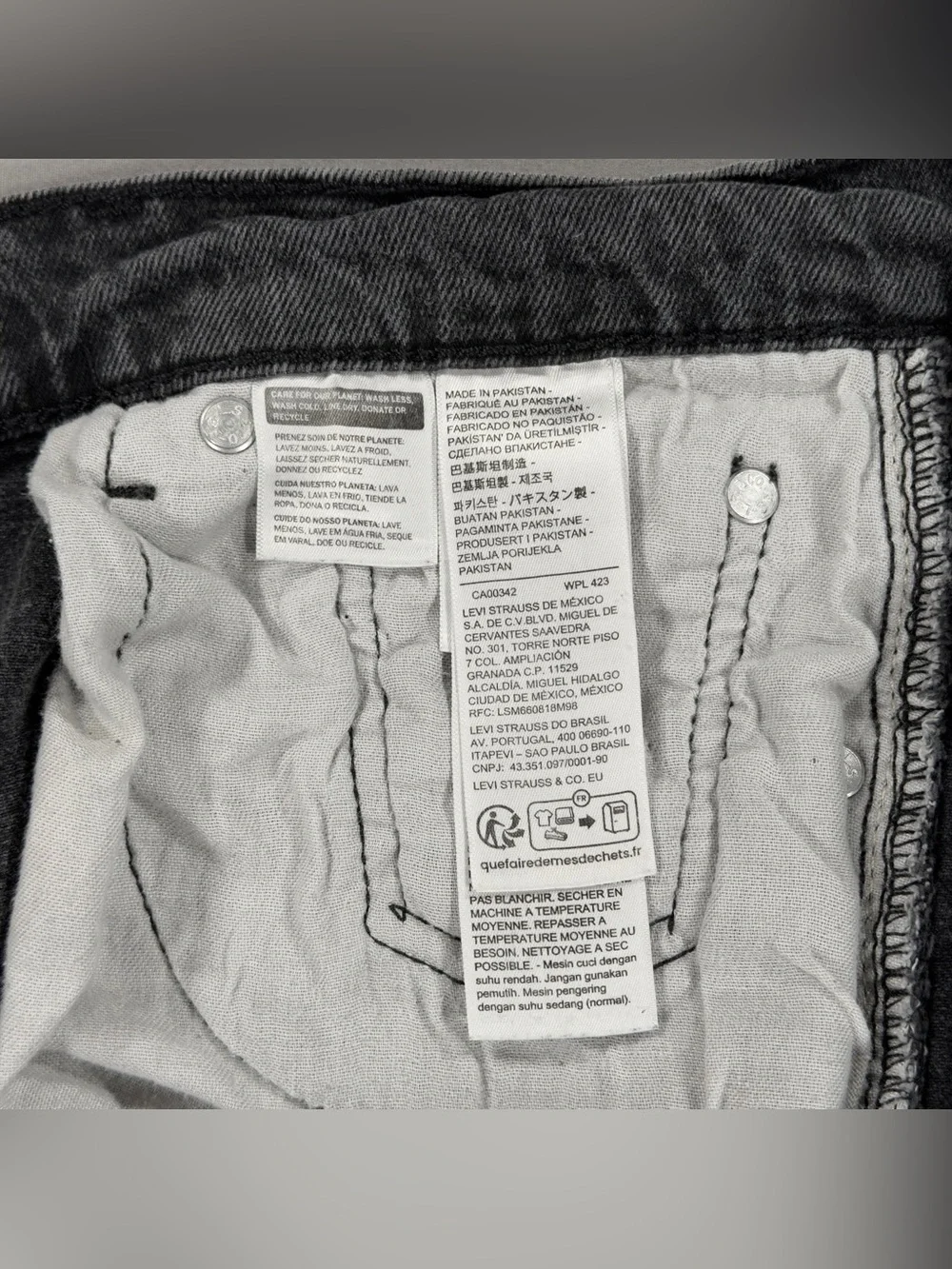 Levi's 505 Regular Fit 30x30 (Fits 30x28) Faded Black Charcoal Straight Jeans